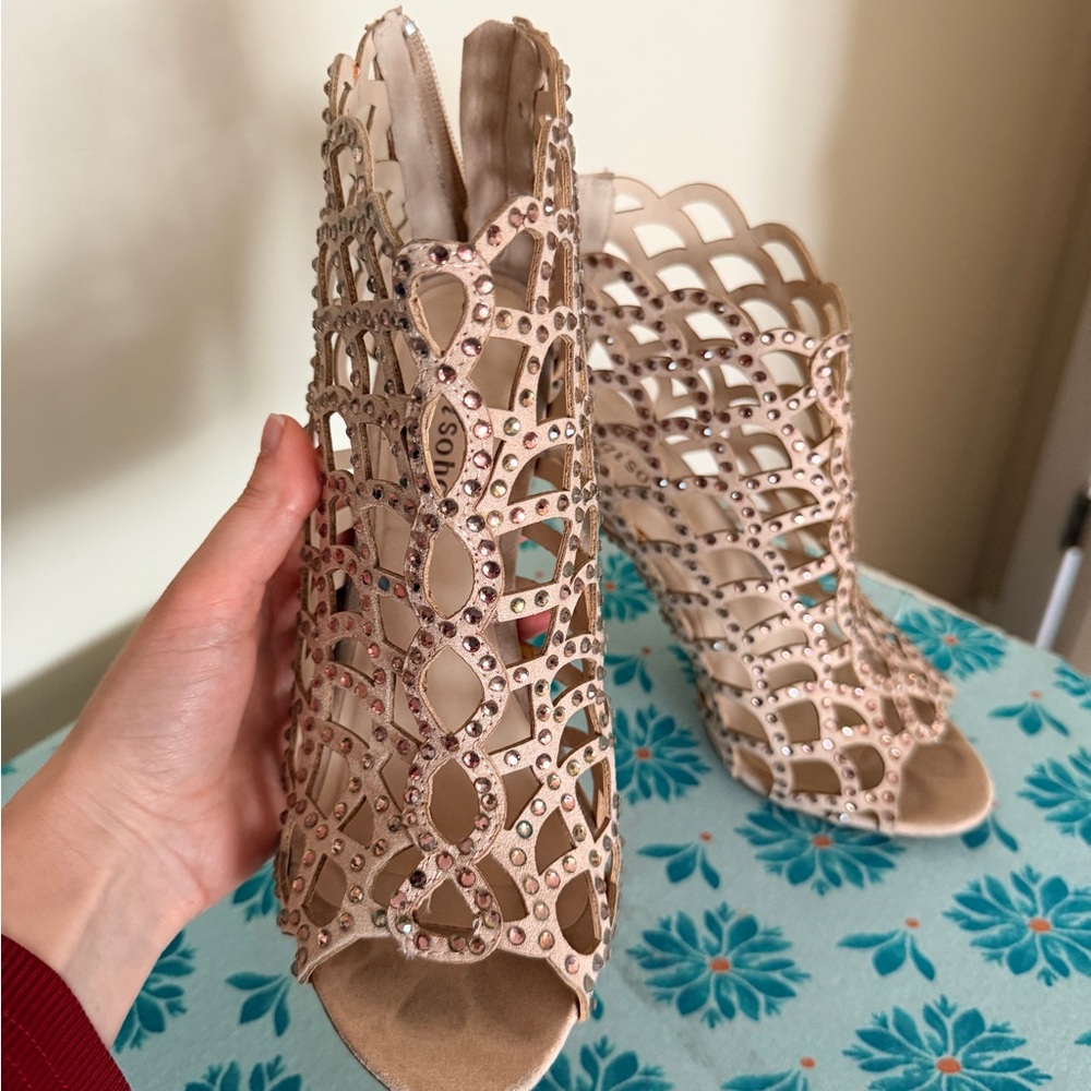 Elegant Beige Cutout Heels